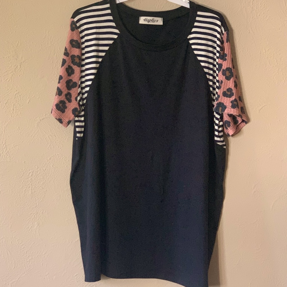 Black Leopard Print Sleeve Top